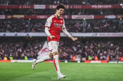 英雄联盟总决赛直播-阿森纳队员备战重要比赛，努力追求胜利