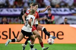 英雄联盟总决赛直播-法国女足队进攻势不可挡，豪取比赛胜利！