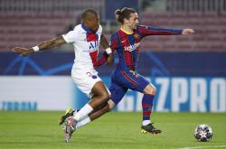 LOL决赛-马赛碾压那不勒斯，苏亚雷斯扛起全队