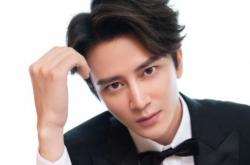 LOL赛事-人生巅峰：荣耀属于顶级选手璀璨绝伦的简单介绍