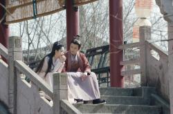 LOL赛事-死亡缠绕下的高能秀，当公牛用铁链缠住湖人，乔治化身万能钥匙