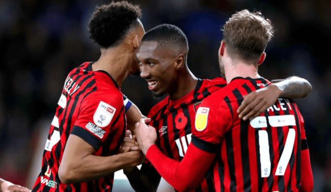 包含斯旺西客场大胜,积分榜升至第三的词条 包含斯旺西客场大胜,积分榜升至第三的词条