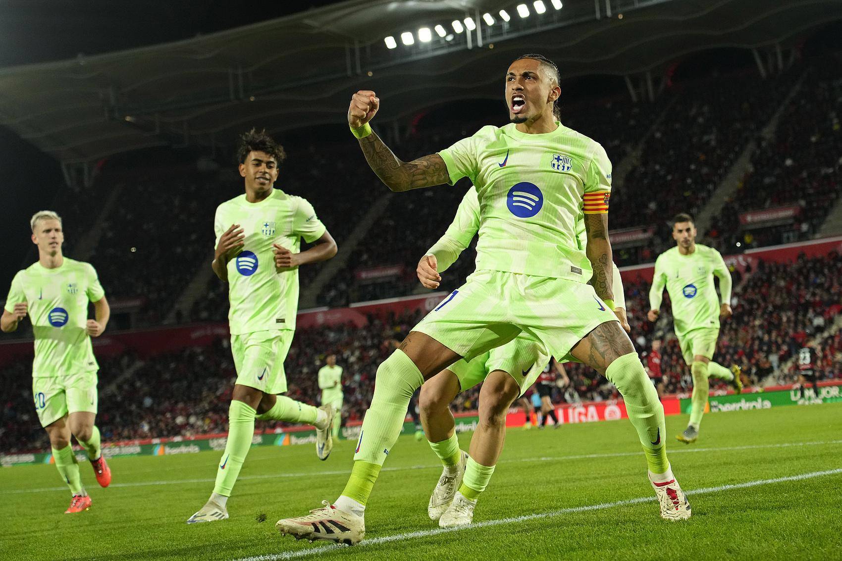 关于巴塞罗那连捷晋级，狂飙状态的信息