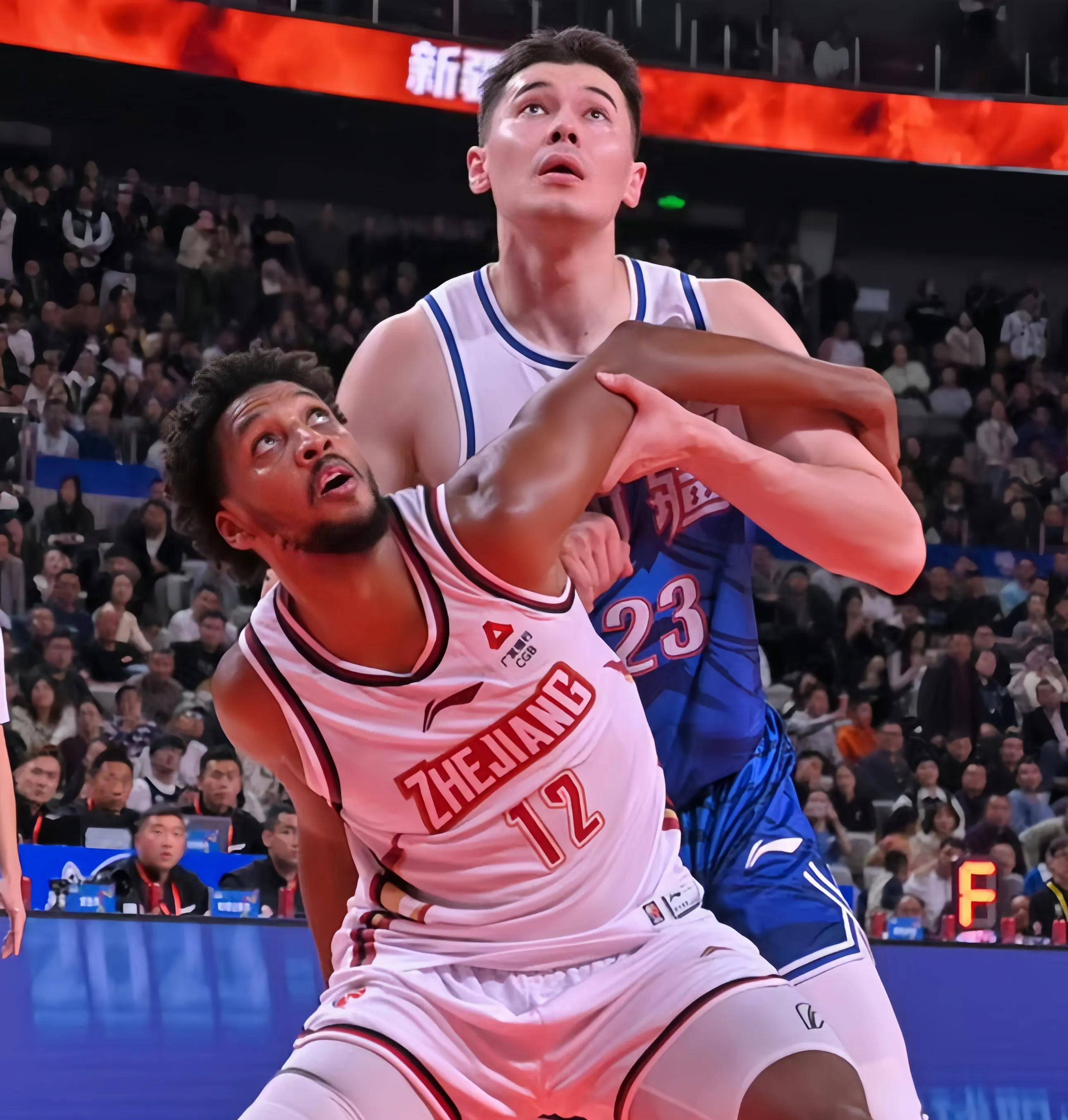 浙江猛金队对阵江苏同曦队进行对决 浙江猛金队对阵江苏同曦队进行对决