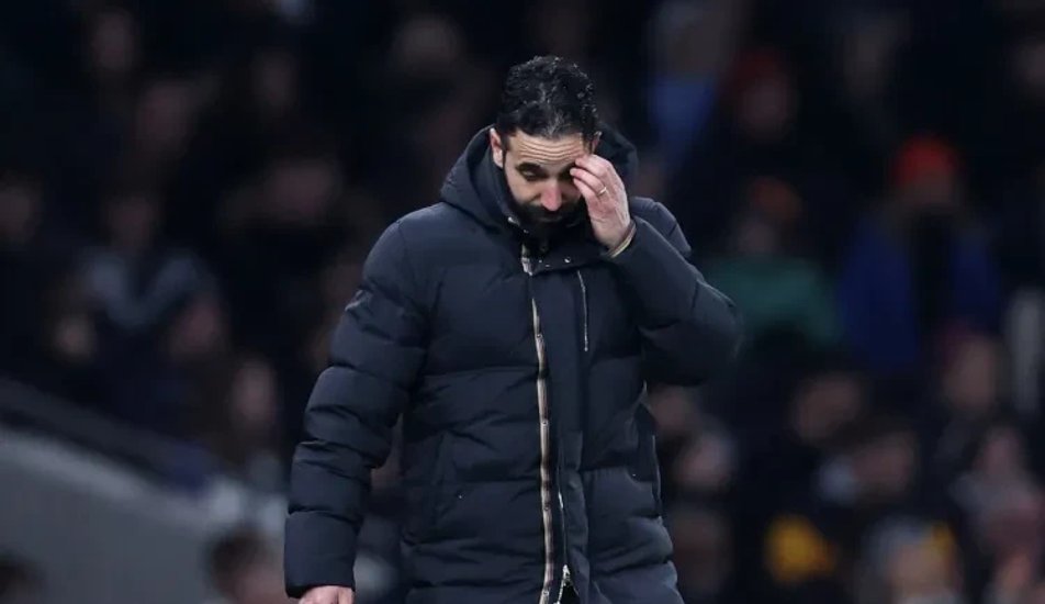 包含热刺核心球员冷静应对质疑，信心不减的词条