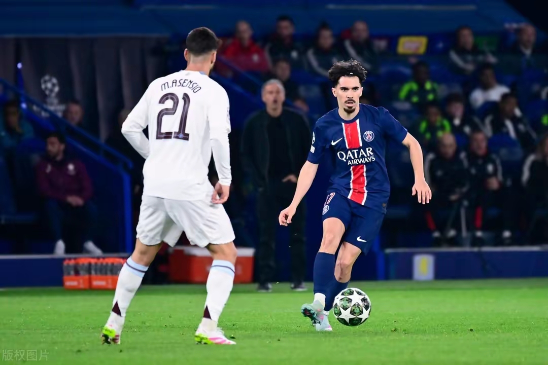 里尔主场惜败巴黎圣日耳曼,跌出前四的简单介绍 里尔主场惜败巴黎圣日耳曼,跌出前四的简单介绍