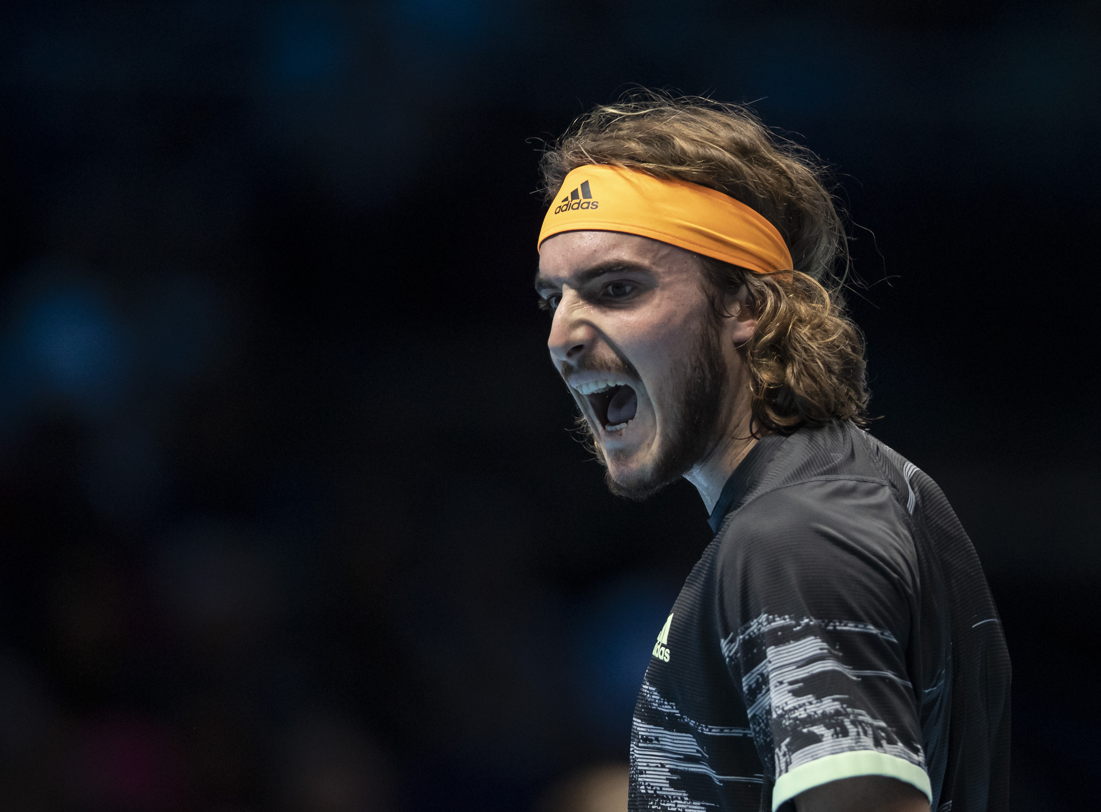 关于戴维斯杯险胜澳网，西西帕斯高光表现的信息