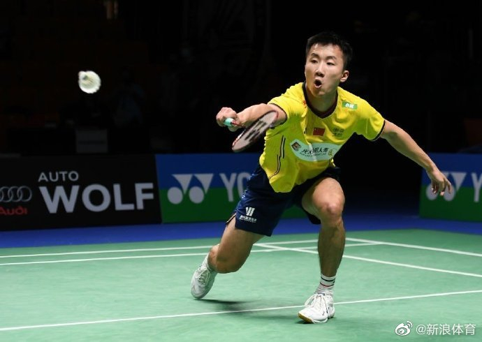 泰国队碾压马来西亚队，黄鸭组合扛起全队