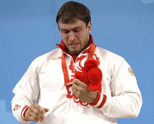 法国举重选手在决赛中斩获铜牌 法国举重选手在决赛中斩获铜牌