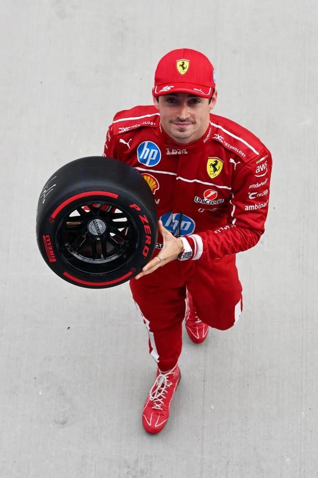 阿斯顿马丁碾压红牛车队，勒克莱尔状态火热