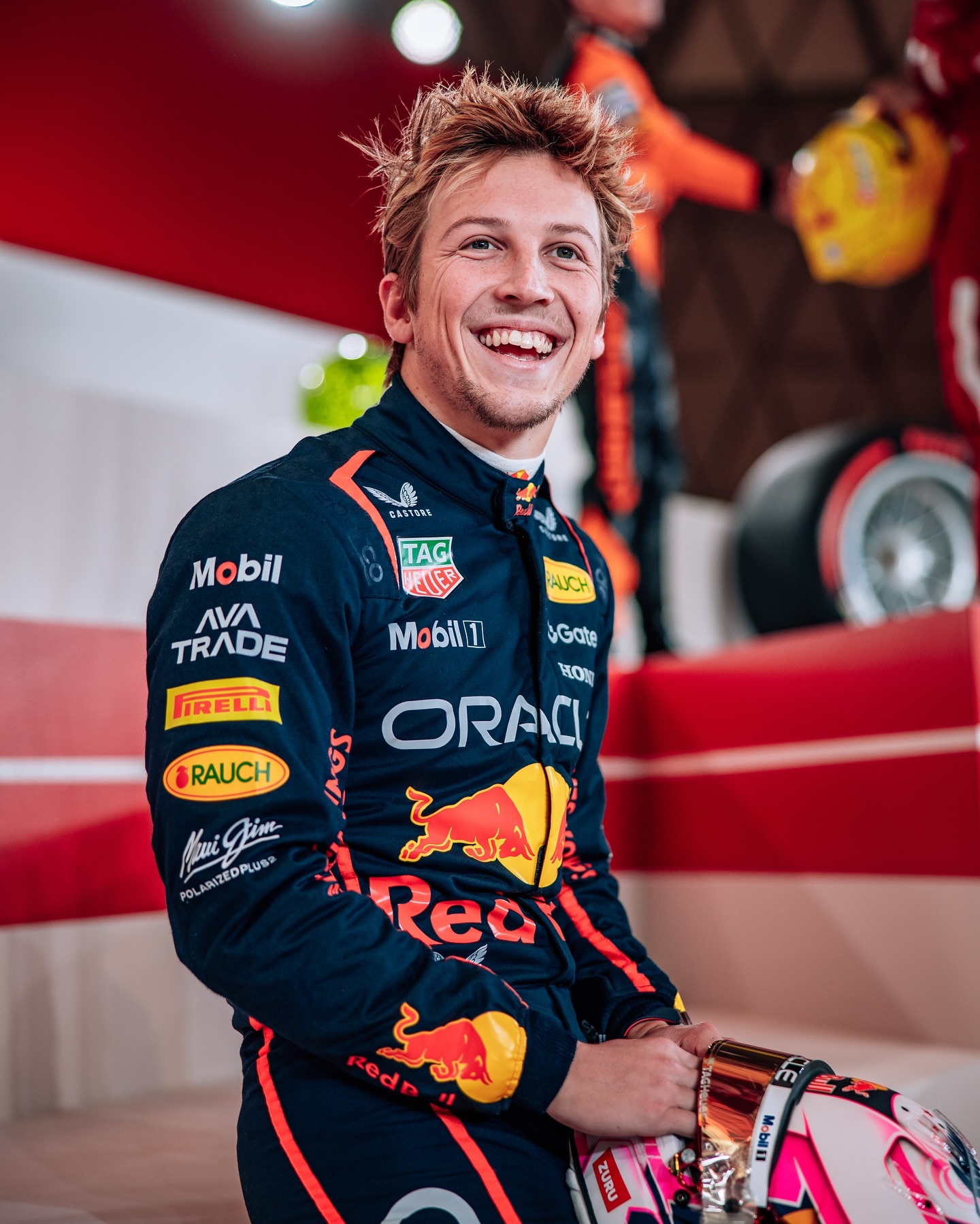 梅赛德斯力克红牛车队,阿隆索带队取胜 梅赛德斯力克红牛车队,阿隆索带队取胜