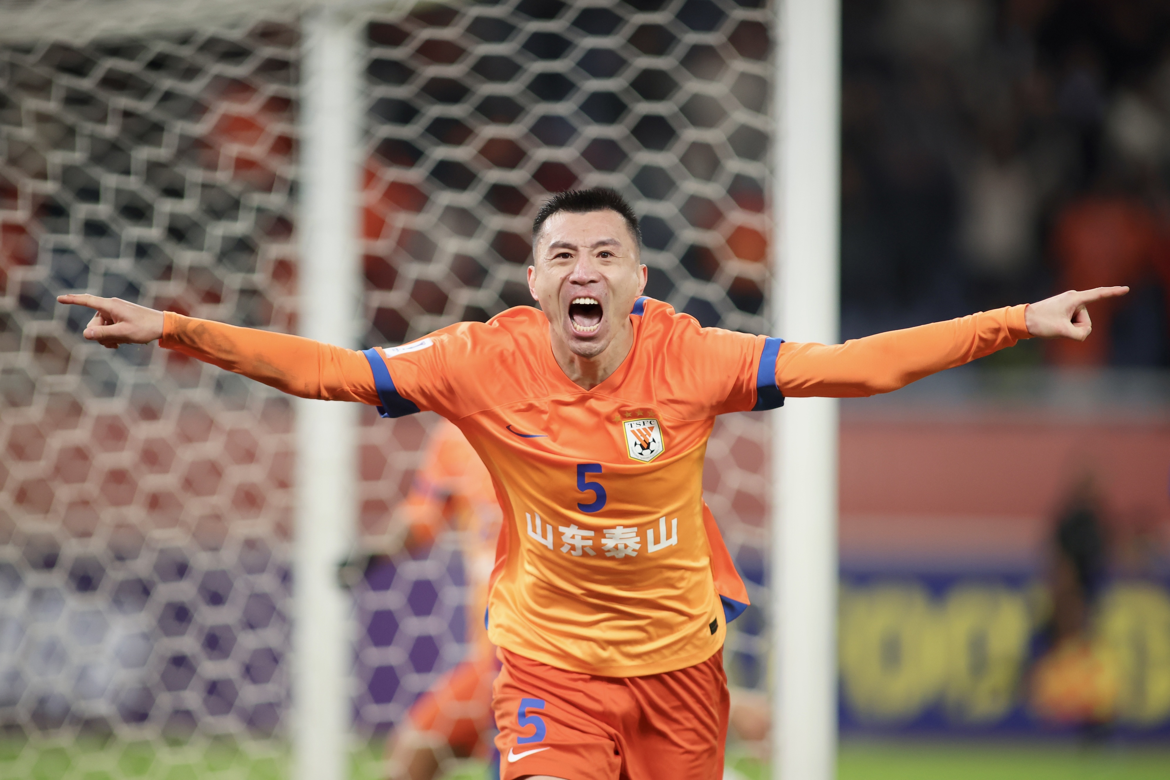 著名教练带领球队冲刺胜利,实力出众 著名教练带领球队冲刺胜利,实力出众