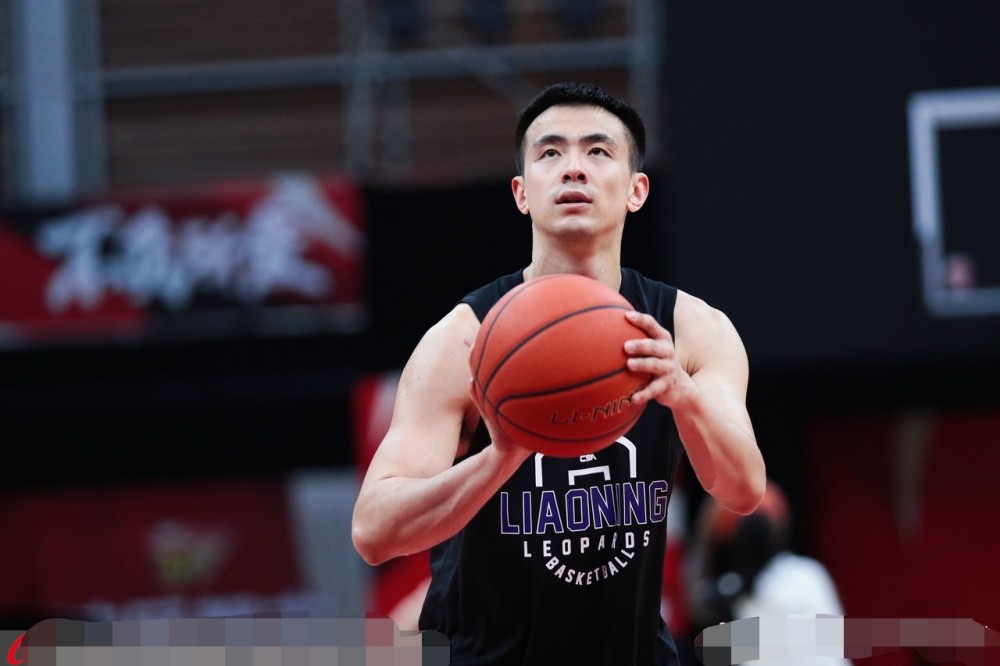 魔术轻取骑士，易建联状态火热