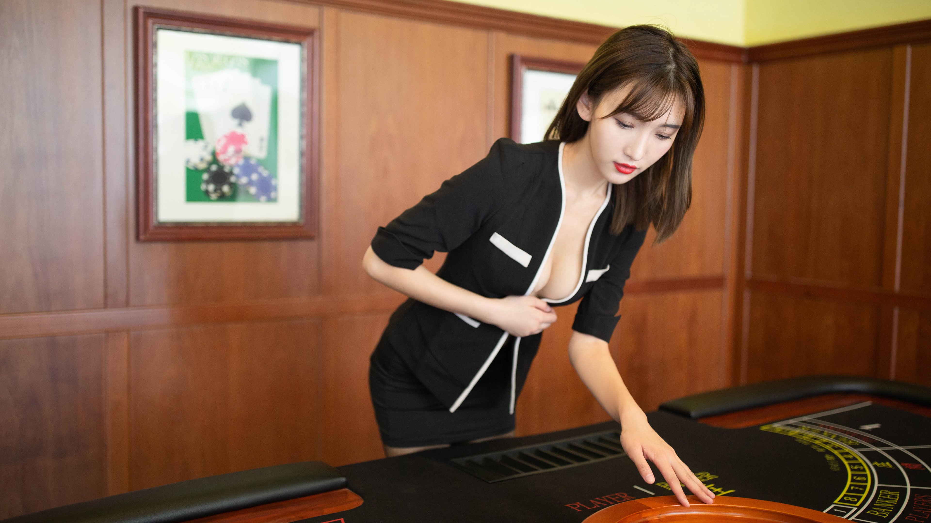 劳塔罗弑旧主?红牛与雄狮的缠斗,今夜只为他一人奏响乐章