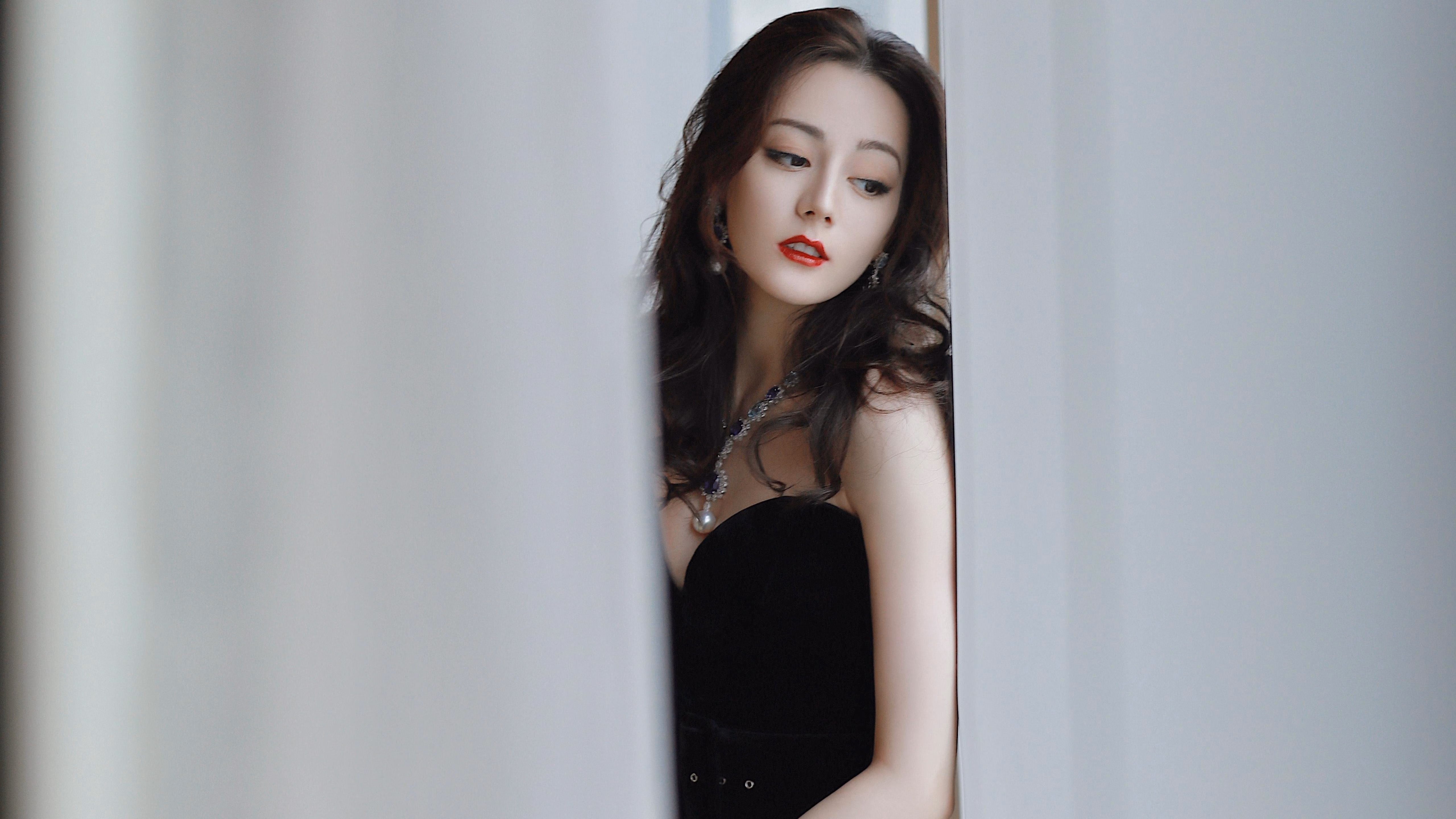 孤星耀世，2026世界杯暗夜中的唯一性对决，沙特碾压乌兹别克，三笘薰献上压哨绝杀